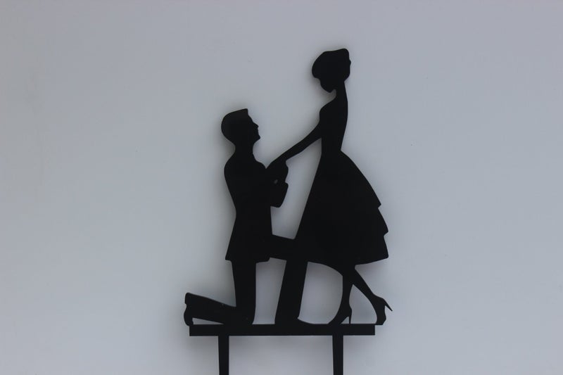 Meijiafei Groom Kneel to the Bride by Asking to Marry Him Silhouette Wedding Cake Topper - Image 1